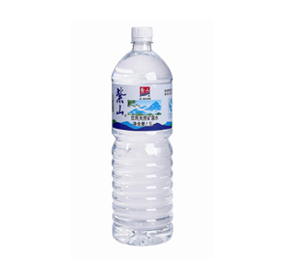w66给利老牌1.5L矿泉水